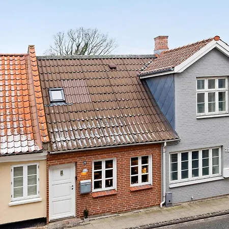1 Bedroom Awesome In *